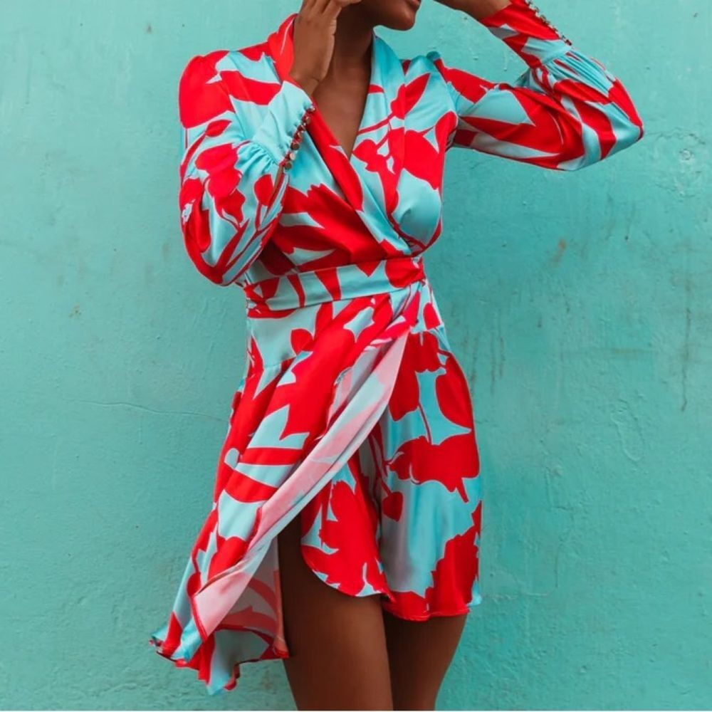 NWT SUKISO Elsa Wrap Dress Red & Blue Floral Print Long Sleeve V-Neck